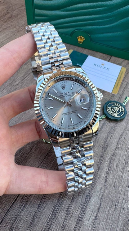 ⌚ Montre au design luxueux
